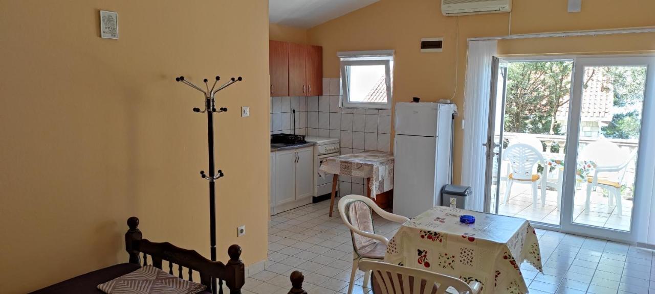 Apartmani Jovanovic لوستيكا المظهر الخارجي الصورة
